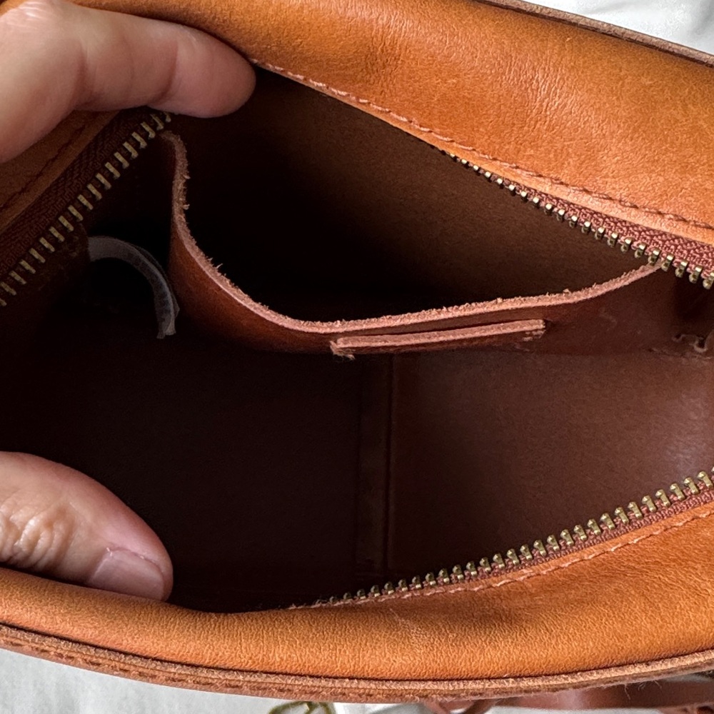 Madewell Transport Camera Bag - Picture 4 of 7